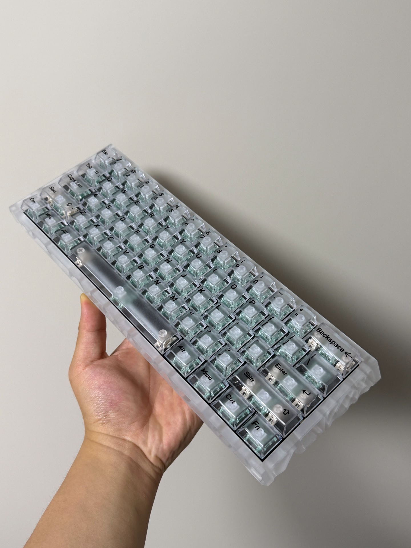 คีย์บอร์ดแม่เหล็กแบบกำหนดเองรุ - Gaming Keyboard Brand บทวิจารณ์และราคา