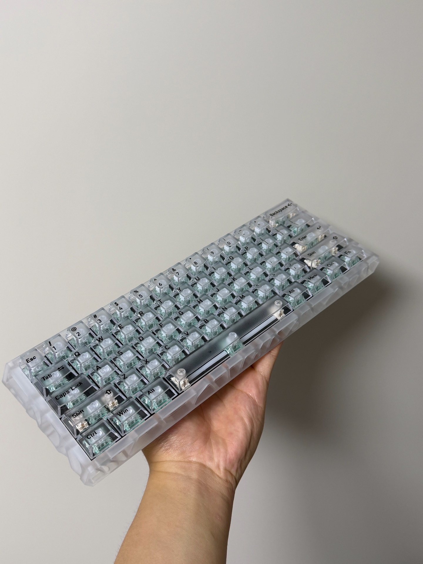 คีย์บอร์ดแม่เหล็กแบบกำหนดเองรุ - Gaming Keyboard Brand บทวิจารณ์และราคา
